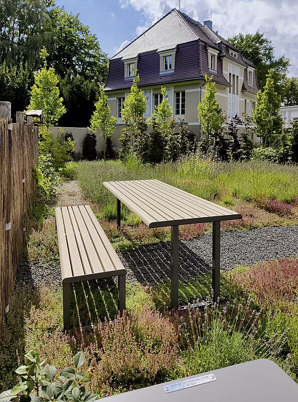 sitzbank-mantua__shoKAT0068010 Sitzbank MANTUA ohne Rückenlehne und Tisch MANTUA, Aluminium in natürlichem Eschenholzoptik-Effekt, Stahlteile in eisenglimmergrau