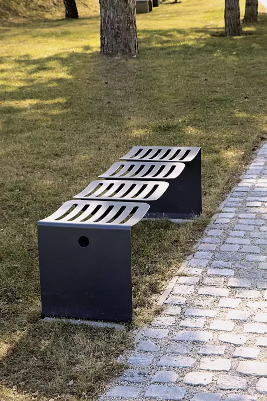 Sitzbank ONDA CITÉ, 4-Sitzer aus Stahl, in RAL 7016 anthrazitgrau