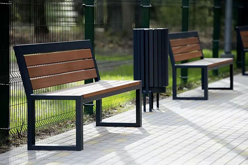 Sitzbank SALA mit Rückenlehne, Stahlteile in RAL 7016 anthrazitgrau, matt