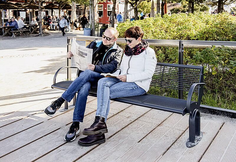 sitzbank-taurus__shoKAT0069833 Sitzbank TAURUS mit Rückenlehne, in DB 703 eisenglimmer