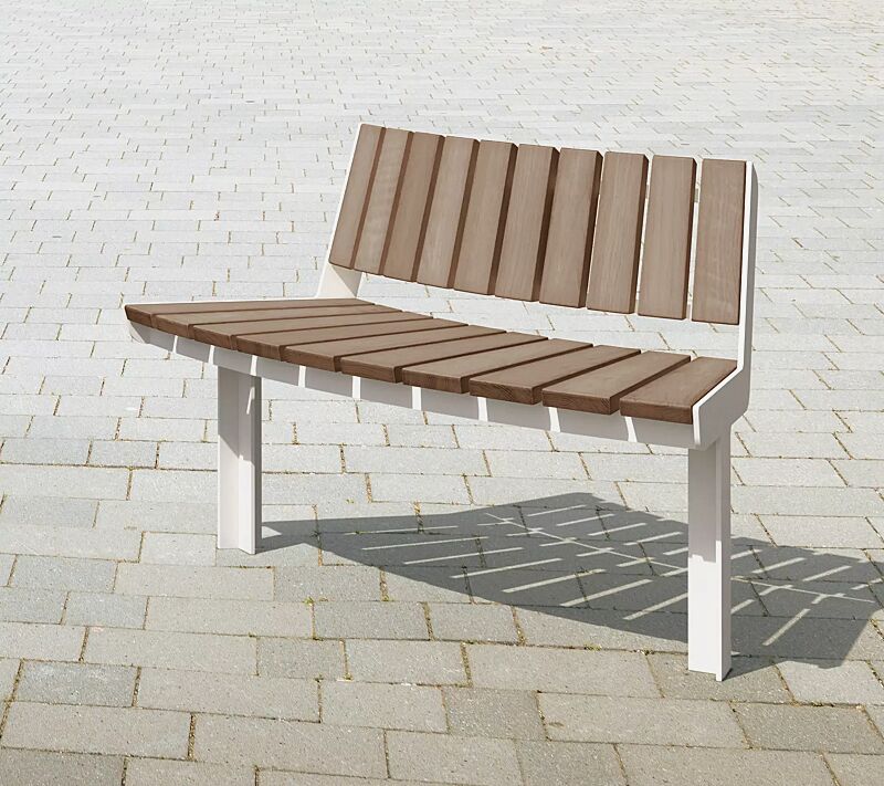 sitzbank-unola__shoKAT0073713 Sitzbank UNOLA CENTRO, mit Rückenlehne, mit Eschenholzbelattung, Breite 1154 mm, konvex gebogen 45°, Stahlteile in RAL 9010 reinweiß