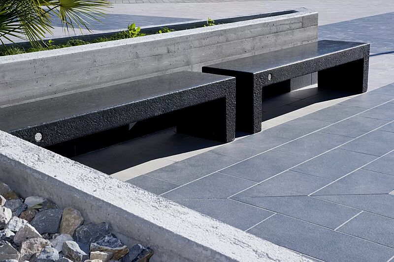 sitzbank-venezia__shoKAT0036969 Sitzbank VENEZIA aus Marmor, Sitzfläche geschliffen, in schwarz ebano