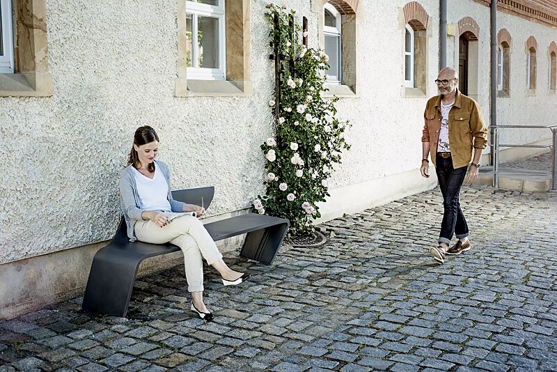 sitzbank-wave__shoKAT0050521 Sitzbank WAVE in RAL 7024 graphitgrau