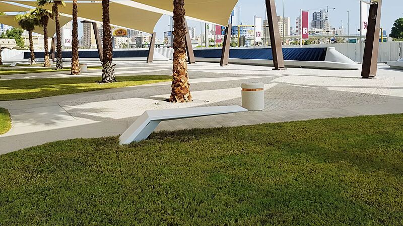 sitzbank-wing__shoKAT0056677 Sitzbank WING aus Beton, in Granitoptik weiß