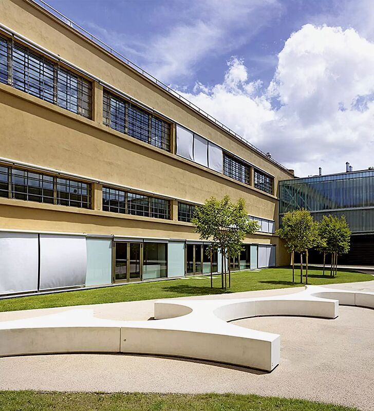 Sitzinsel FOLIA, Beton mit transparenter Beschichtung in naturweiß - 18