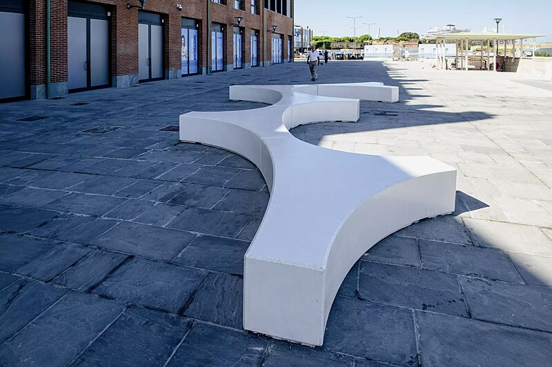 Sitzinsel FOLIA, Beton mit transparenter Beschichtung in naturweiß - 18