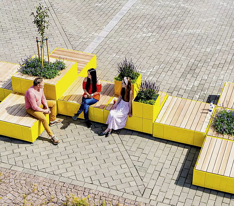 Sitzinsel TASKU, bestehend aus verschiedenen Elementen, in RAL 1021 rapsgelb