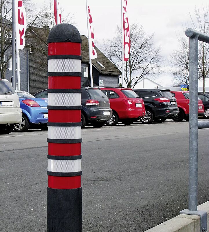 Sperrpfosten ELASTIK mit 9 Streifen, auf Anfrage