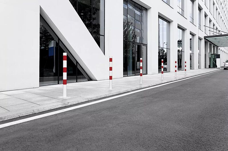 Sperrpfosten GERODA zum Aufdübeln, Ø 60 mm, mit Bodenplatte, feuerverzinkt und pulverbeschichtet