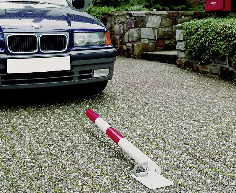 Sperrpfosten IRUN zum Aufdübeln, kippbar