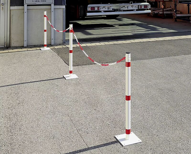 Sperrpfosten LINARES zum Aufdübeln, mit Absperrketten