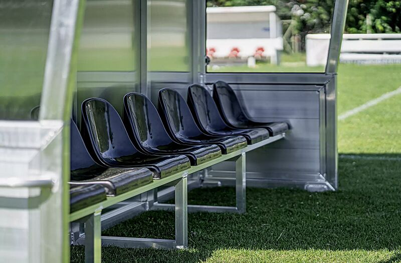 spielerkabine-calcio__shoKAT0075077 Detail: Sitze in schwarz