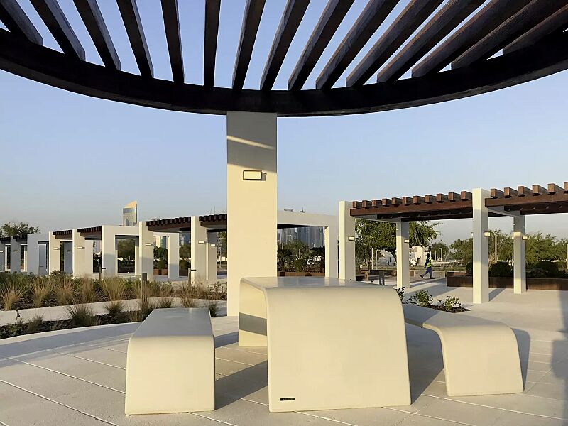 tisch-aurora__shoKAT0056850 Tisch AURORA aus UTC®-Beton, in weiß und Sitzbank ALBA