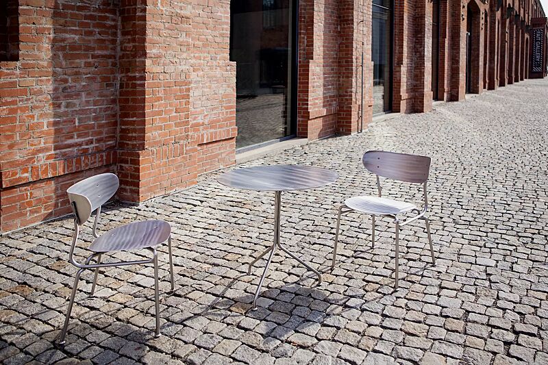 Tisch BOHÉM mit runder Auflage und Sitz BOHÉM aus Edelstahl