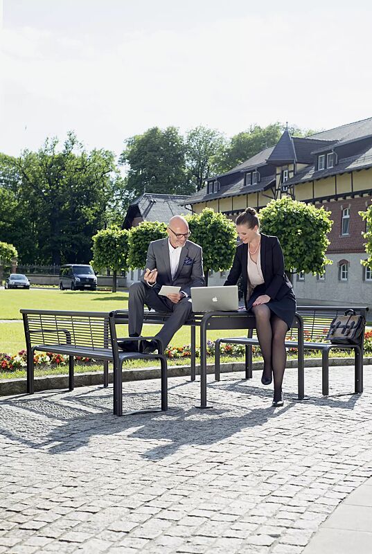 tisch-ethos__shoKAT0051305 Tisch ETHOS und Sitzbänke ETHOS mit Rückenlehne, ohne und mit Armlehnen, in RAL 7016 anthrazitgrau