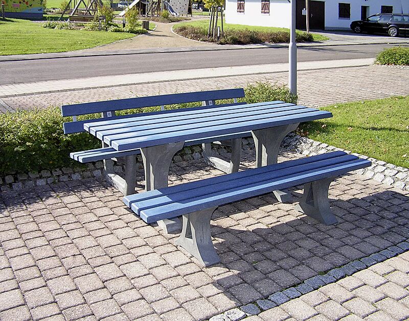 tisch-matera__shoKAT0020794 Bank-Tisch-Kombination MATERA, aus Recycling-Kunststoff in blau und Recycling-Unterkonstruktion in grau, Länge 2000 mm