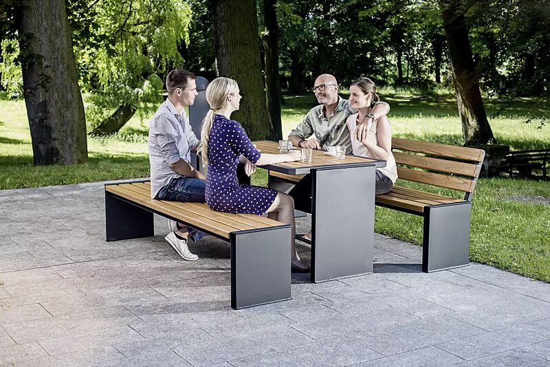 Bank-Tisch-Kombination NATURA mit Eschenholzbelattung, bestehend aus einem Tisch, Sitzbank mit und ohne Rückenlehne, Stahlteile in RAL 7016 anthrazitgrau