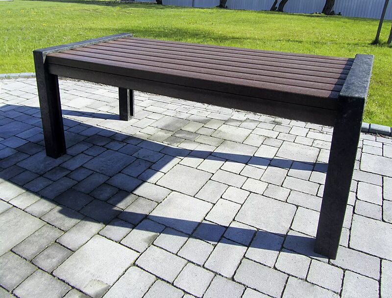 tisch-oderzo__shoKAT0051655 Tisch ODERZO aus Recycling-Kunststoff