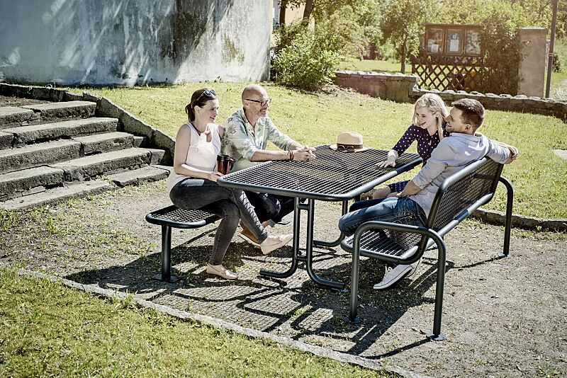 Tisch RIMINI und Sitzbänke RIMINI ohne und mit Rückenlehne, in RAL 7016 anthrazitgrau