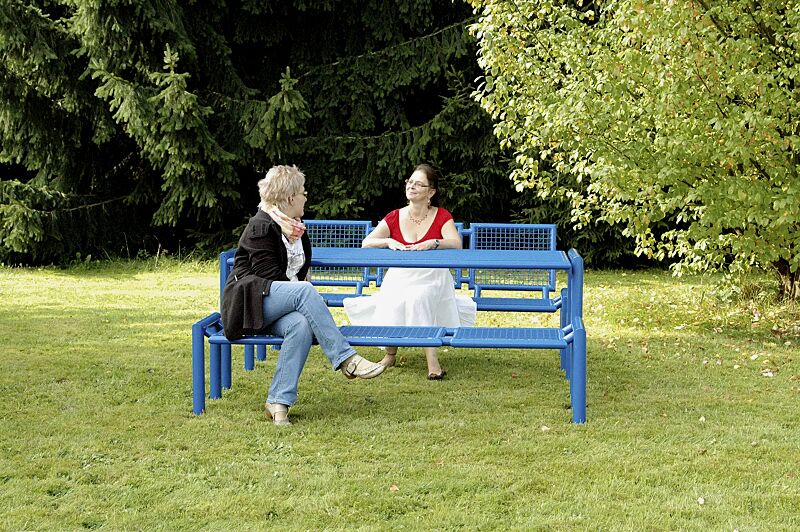 Bank-Tisch-Kombination SEVERO bestehend aus einem Tisch und Sitzbank mit und ohne Rückenlehne, in RAL 5017 verkehrsblau