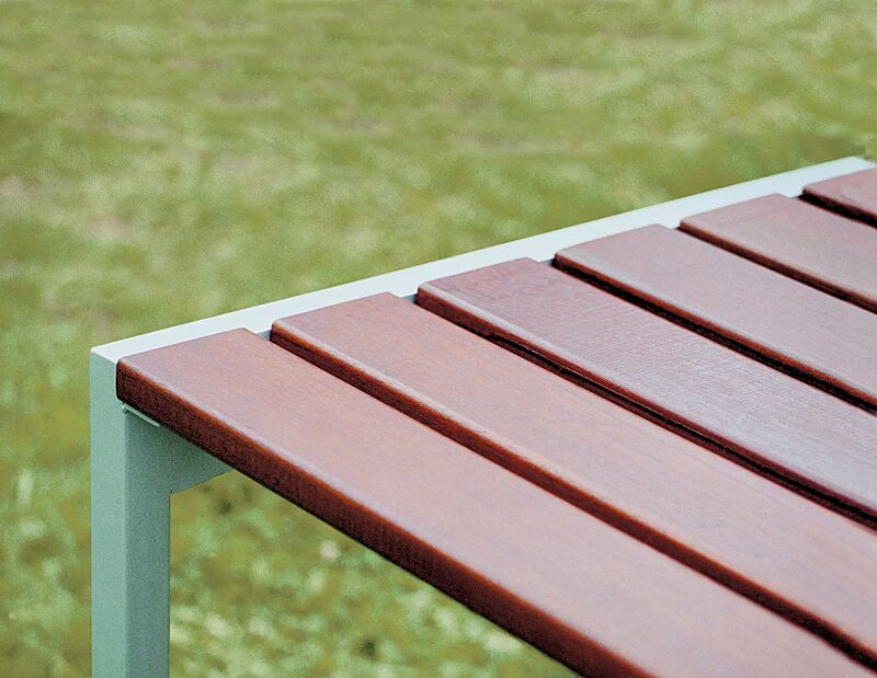 Detail: Tischfläche, Jatobaholzbelattung