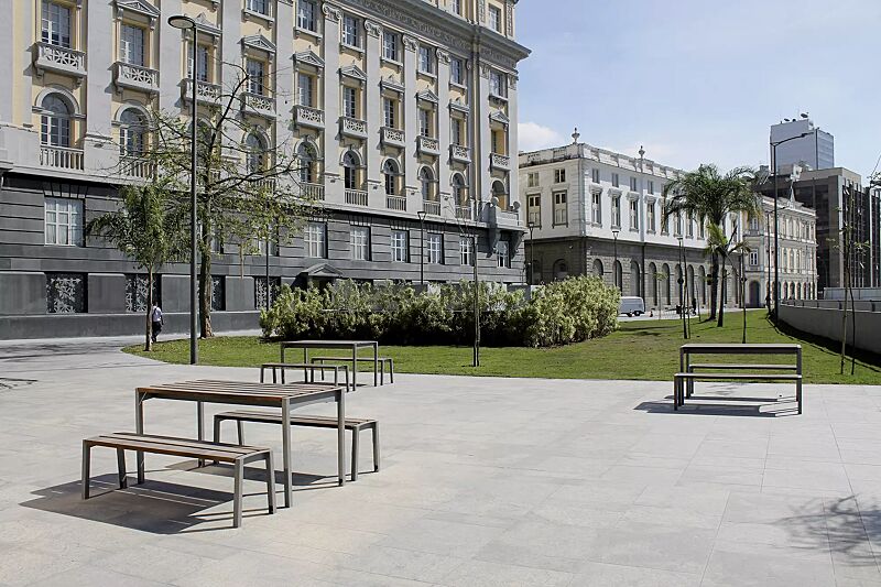 tisch-vera__shoKAT0053776 tisch-vera__shoKAT0053776