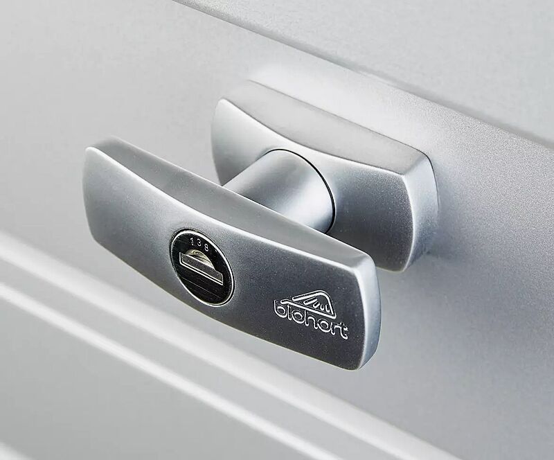 universal-depot-storemax__shoKAT0013418 Detail: Griff mit Schloss