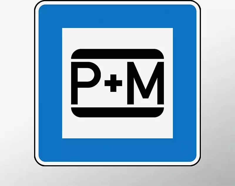 Verkehrszeichen: Parken und Mitfahren