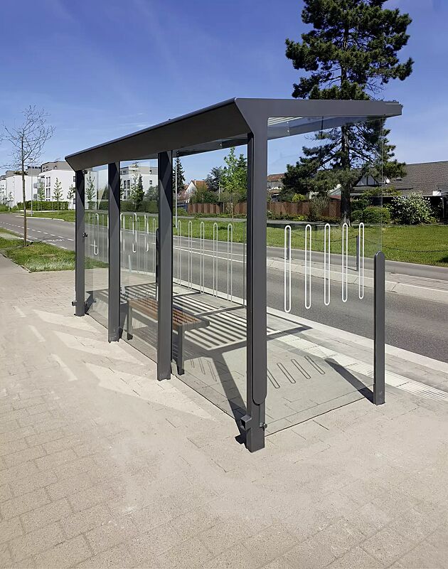 wartehalle-aureo__shoKAT0075287 Wartehalle AUREO, Dachbreite x Dachtiefe 4220 mm x 1855 mm, Rück- / Seitenwände ESG, Klarglas mit Scheibendekor, inkl. Sitzbank, Stahlkonstruktion in DB 703 eisenglimmer