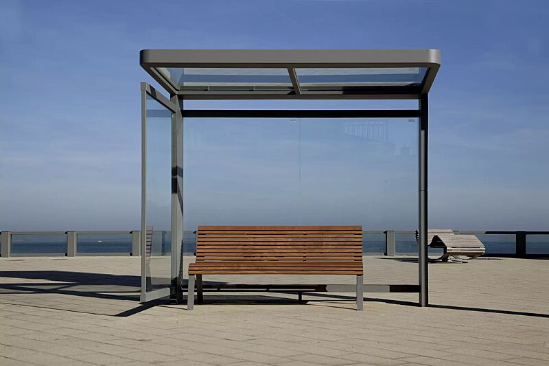 wartehalle-pure__shoKAT0031870 Wartehalle PURE, Dachbreite x Dachtiefe 2720 mm x 1800 mm, mit Rück- / Seitenwand, Stahlkonstruktion in RAL 7016 anthrazitgrau