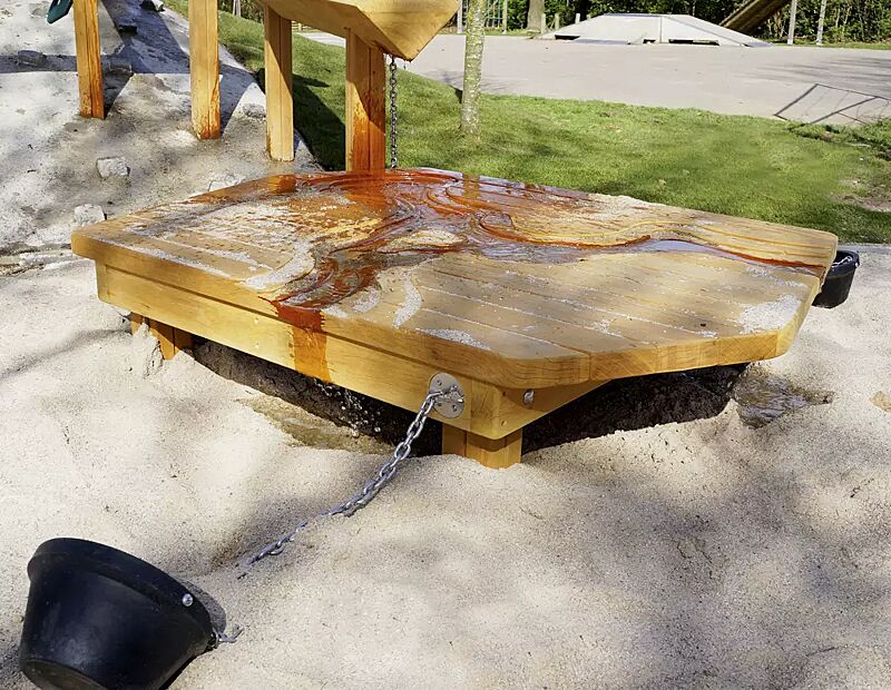 wasserspielplatz-nahla__shoKAT0066166 Matschtisch