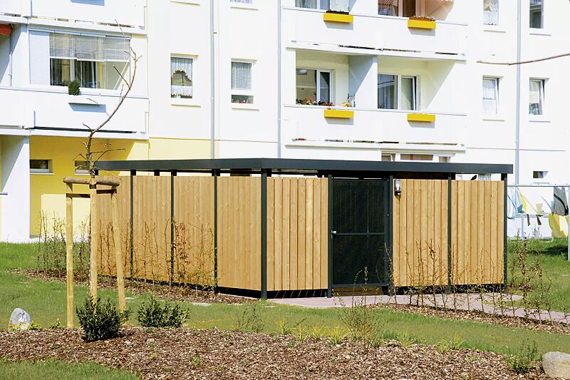 wertstoffueberdachung-flexi-box__shoKAT0015902 Wertstoffüberdachung FLEXI-BOX, Dachbreite x Dachtiefe 6300 mm x 6300 mm, Wandelemente Holzbelattung senkrecht, mit Schiebetür, einteilig, mit Lochblech, Stahlkonstruktion und Schiebetür in RAL 7016 anthrazitgrau