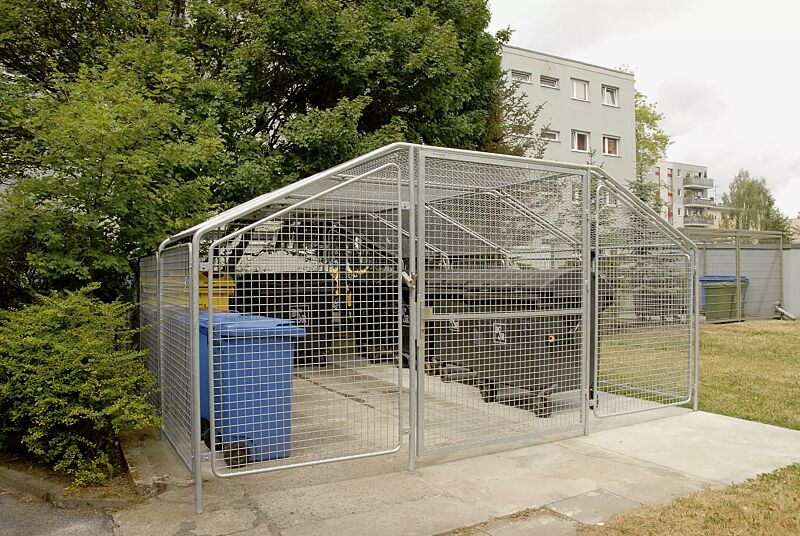 wertstoffueberdachung-sputnik__shoKAT0001139 Wertstoffüberdachung SPUTNIK für 8 Stück 4-Rad-Abfallgroßbehälter, Dachbreite x Dachtiefe 4750 mm x 6000 mm, Stahlkonstruktion feuerverzinkt