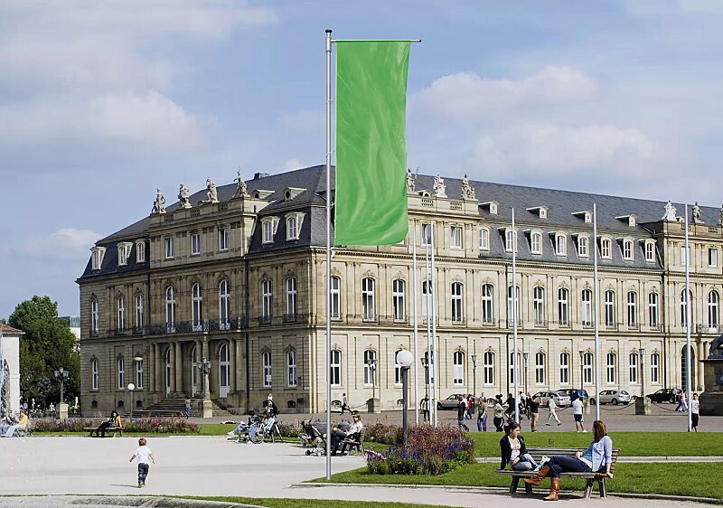 Zylindrischer Aluminium-Fahnenmast PRESENT mit Teleskop-Drehausleger